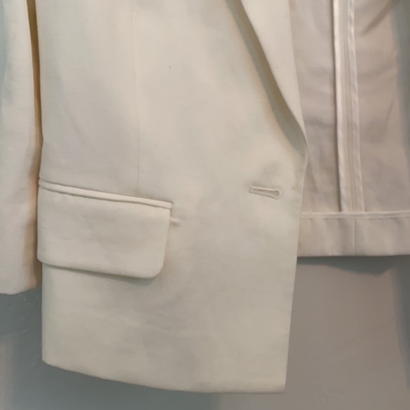 BCBG Maxazria Linen Blazer - Picture 2 of 4